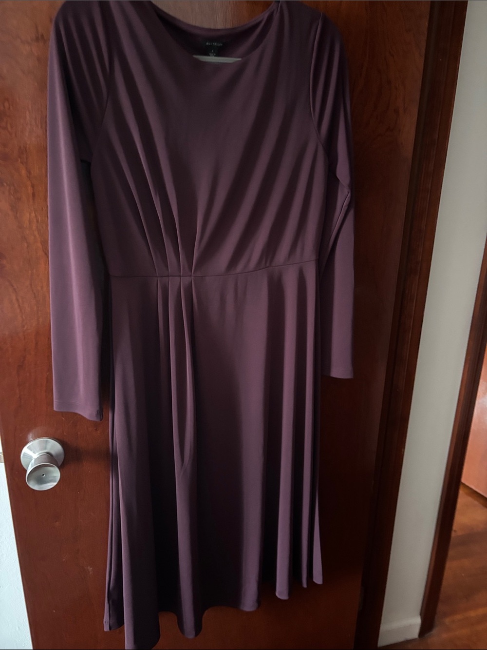 Sophisticated Ann Taylor Long Sleeve Midi Dress in Purple Size 6 Like New